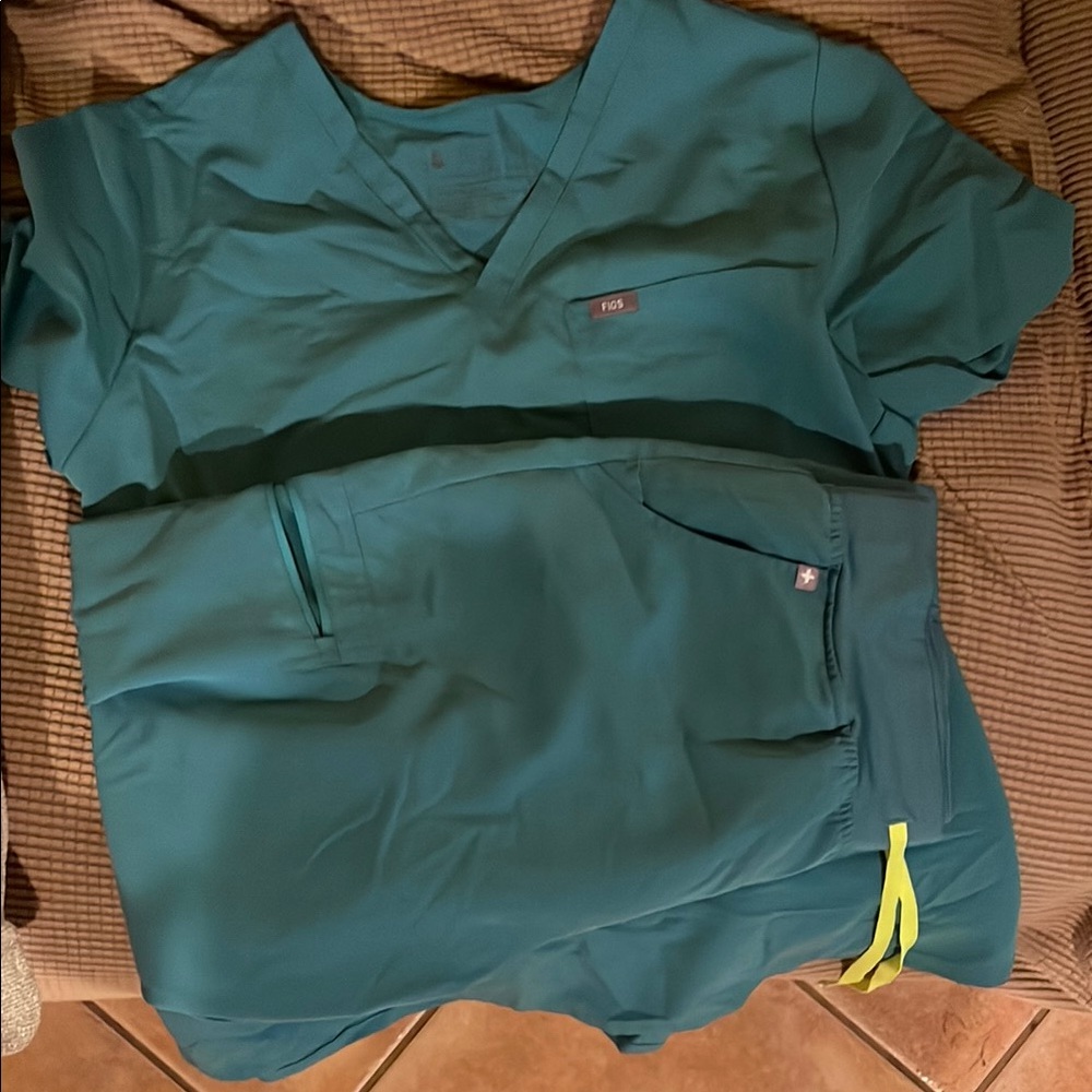 Figs Cactus Scrub Set with Neon Yellow Accent